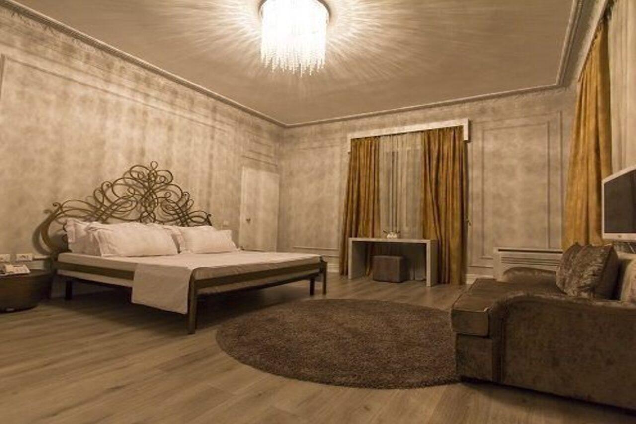 Padam Boutique Hotel ティラナ エクステリア 写真