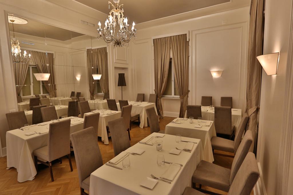 Padam Boutique Hotel ティラナ エクステリア 写真
