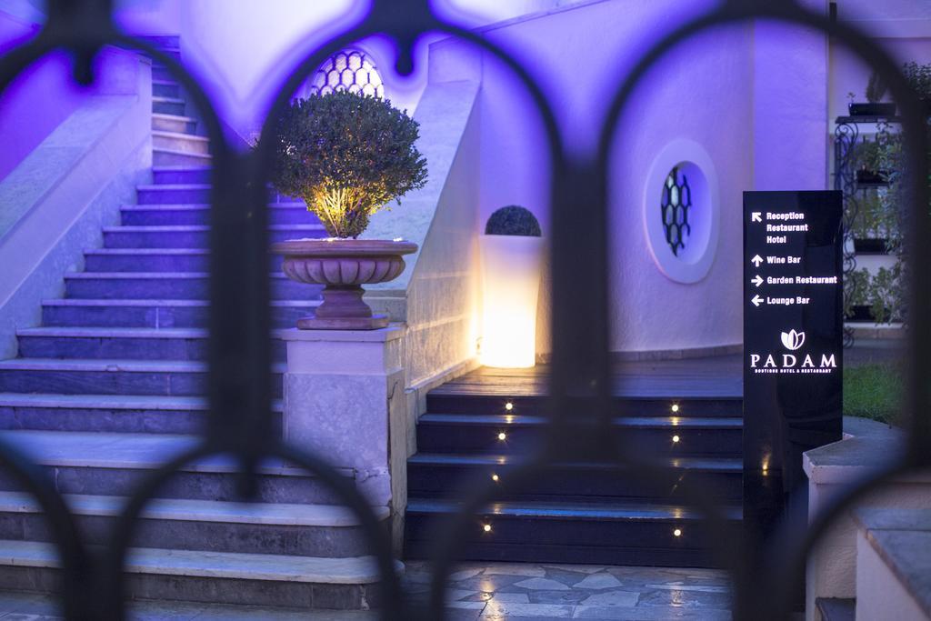 Padam Boutique Hotel ティラナ エクステリア 写真